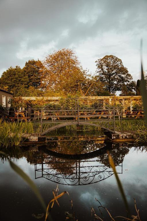 The Rudloe Near Bath - Marco Pierre White Коршам